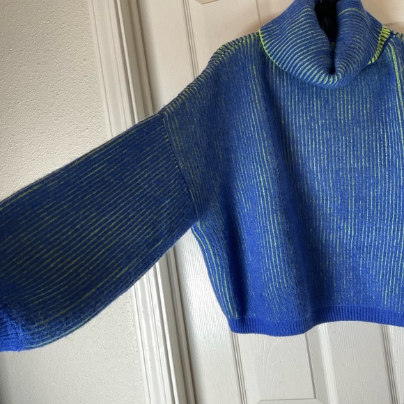 Blanknyc] Womens Cropped Turtleneck Sweater Pullover Size medium - Picture 5 of 12